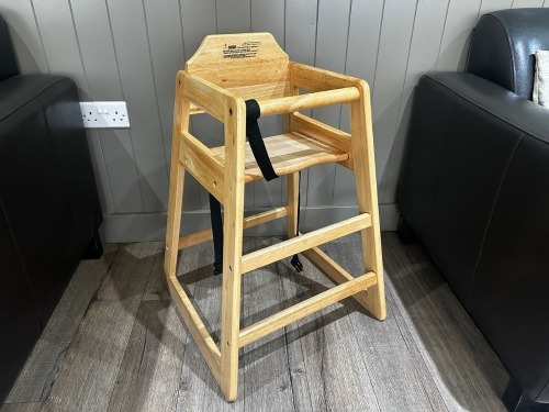 WOODEN HIGHCHAIR