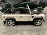 KIDS LAND ROVER DEFENDER BATTERY OPERATED 4WD 2 SEAT RIDE-ON 4X4, PARENT CONTROL & CHARGER  - 14