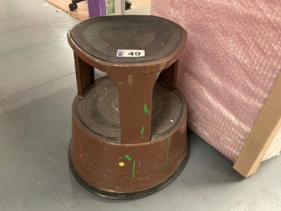 KICK STEP STOOL