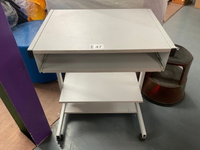 MOBILE COMPUTER DESK/ WORKSTATION