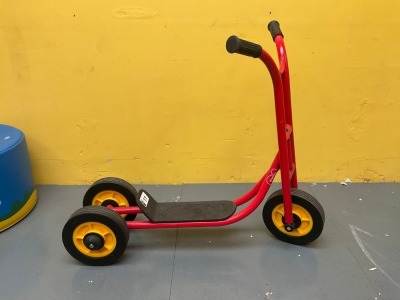 WEPLAY 3 WHEELED SCOOTER