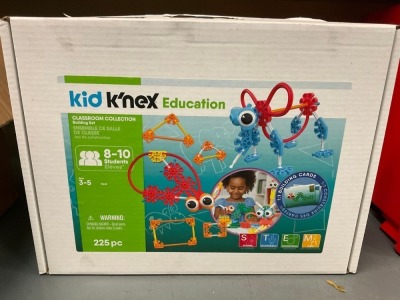 UNUSED KID K'NEX EDUCATIONAL CLASSROOM COLLECTION BUILDING SET