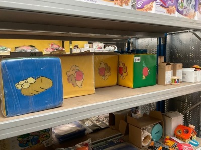4No. UNUSED SOFT PLAY CUBES & SELECTION OF WOODEN TOYS