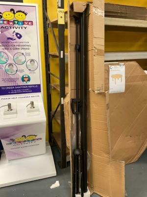 UNUSED PULLDOWN PROJECTOR SCREEN AND STAND