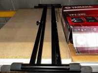 YAMAHA YPT-220 DIGITAL KEYBOARD & STAND - 3
