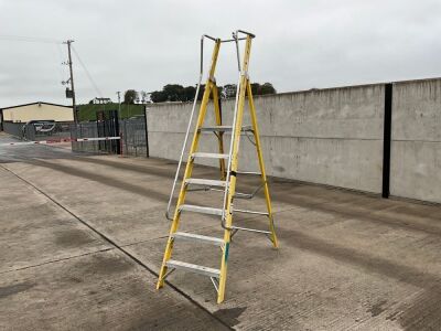8 TREAD FIBRE GLASS STEP LADDER