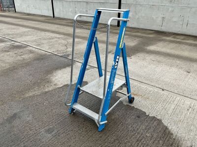 8 TREAD FIBRE GLASS STEP LADDER
