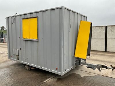 GROUNDHOG APPROX. 12FT X 7FT6" SINGLE AXLE TOWABLE WELFARE UNIT