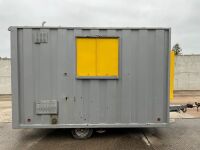 GROUNDHOG APPROX. 12FT X 7FT6" SINGLE AXLE TOWABLE WELFARE UNIT - 8