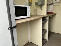 GROUNDHOG APPROX. 12FT X 7FT6" SINGLE AXLE TOWABLE WELFARE UNIT - 14