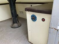 GROUNDHOG APPROX. 12FT X 7FT6" SINGLE AXLE TOWABLE WELFARE UNIT - 18