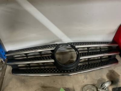 GRILL TO SUIT MERCEDES VITO