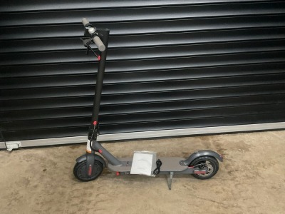 UNUSED HT-T4 ELECTRIC SCOOTER & CHARGER