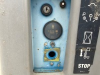 GENIE GR12 BATTERY OPERATED PERSONNEL LIFT - 5