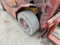 YALE 2.5 TON DIESEL FORKLIFT - 9