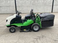 ETESIA HYDRO 100 RIDE ON PETROL LAWNMOWER - 2