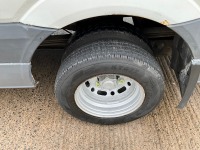 VOLKSWAGEN CRAFTER 2.5 TDI 17 SEATER MINIBUS - 11