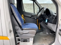 VOLKSWAGEN CRAFTER 2.5 TDI 17 SEATER MINIBUS - 31
