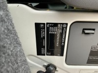 VOLKSWAGEN CRAFTER 2.5 TDI 17 SEATER MINIBUS - 33