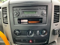 VOLKSWAGEN CRAFTER 2.5 TDI 17 SEATER MINIBUS - 34