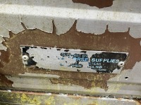 APPROX. 9FT 7" X 5FT 4" TWIN AXLE HORSEBOX - 10