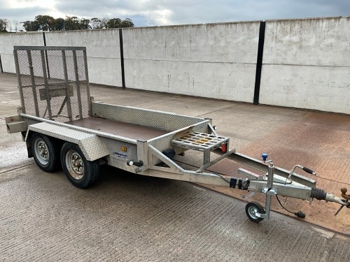 INDESPENSION APPRX. 8FT 4" X 4FT 6" 2700KGS TWIN AXLE PLANT TRAILER