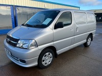 TOYOTA HIACE 280 2.5 D-4D SWB 95PS PRIVATE AMBULANCE - 4