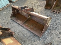 APPROX. 5ft SHUGH BUCKET TO SUIT 4-6 TON MACHINE - 5