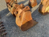 APPROX. 16” TOOTHED DIGGING BUCKET TO SUIT 4-6 TON MACHINE - 5