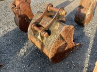 APPROX. 2ft TOOTHED DIGGING BUCKET TO SUIT 4-6 TON MACHINE - 5