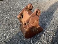 APPROX. 10” TOOTHLESS DIGGING BUCKET TO SUIT 4-6 TON MACHINE - 3