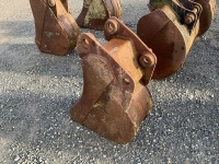 APPROX. 10” TOOTHLESS DIGGING BUCKET TO SUIT 4-6 TON MACHINE - 5