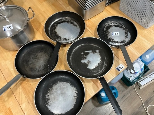 APPROX. 5No. ASSORTED FRYING PANS
