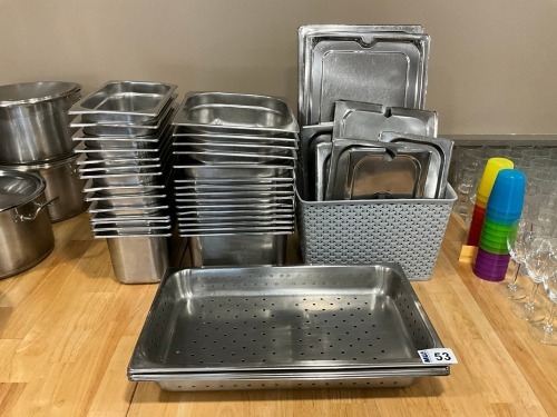 APPROX. 33No. ASSORTED STAINLESS STEEL GASTRONORM PANS & SELECTION OF LIDS