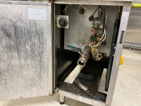 FASTFRI TWIN BASKET FRESTANDING FRYER (LPG) - 5