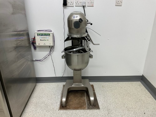 HOBART FREESTANDING MIXER WITH BOWL & ATTACHMENT