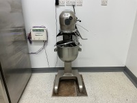 HOBART FREESTANDING MIXER WITH BOWL & ATTACHMENT