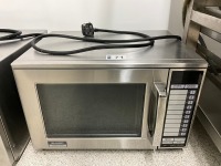 SHARP COMMERCIAL MICROWAVE - 3