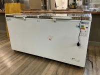 BC/BD-520 COMMERCIAL SOLID DOOR CHEST FREEZER - 2