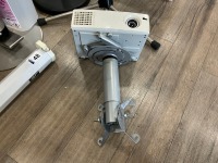HITACHI CP-DX300 PROJECTOR & ELITE SCREENS PULL DOWN MANUAL PULL DOWN PROJECTOR SCREEN W2170mm - 4