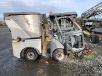 HAKO CITY MASTER 600 ARTICULATED ROAD SWEEPER - 2