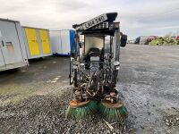 HAKO CITY MASTER 600 ARTICULATED ROAD SWEEPER - 10