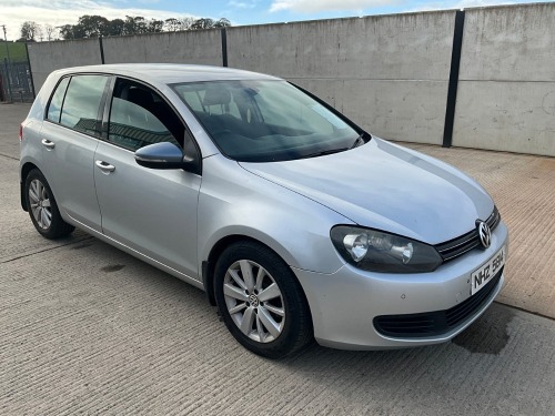 VOLKSWAGEN GOLF HATCHBACK 1.6 TDI 105PS AUTOMATIC