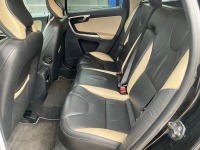VOLVO XC60 2.4D R-DESIGN SE - 12