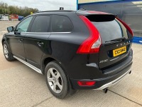 VOLVO XC60 2.4D R-DESIGN SE - 13