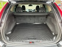 VOLVO XC60 2.4D R-DESIGN SE - 16