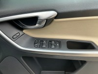 VOLVO XC60 2.4D R-DESIGN SE - 21