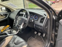 VOLVO XC60 2.4D R-DESIGN SE - 23