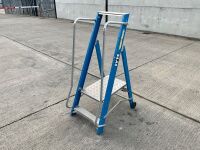2 TREAD FIBRE GLASS STEP LADDER