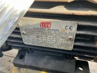 PALLET TO INCLUDE 100M SLEW RING, 3 PHASE MOTOR, GEARBOX  - 4
